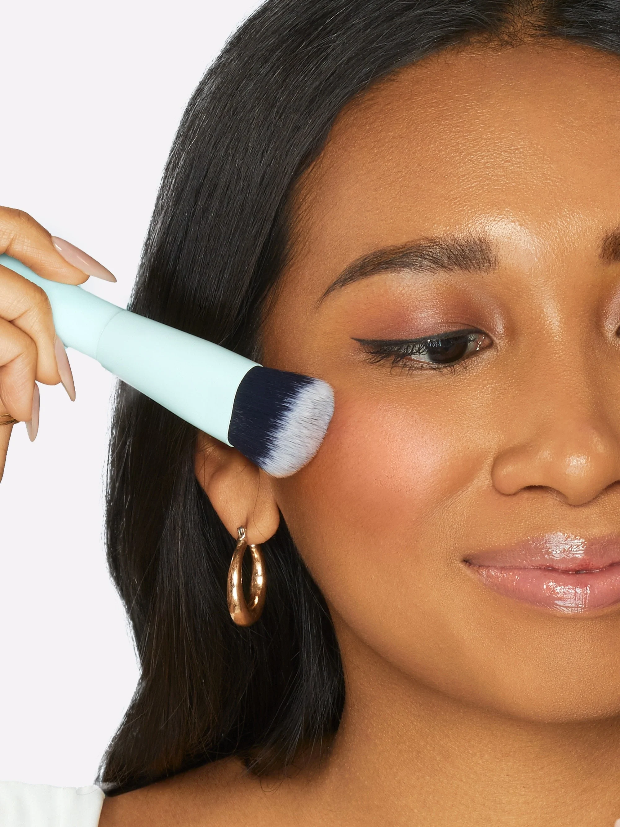 cream cheek brush - Image 3