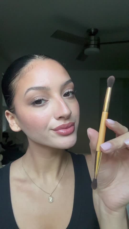 double-ended shader & blending eyeshadow brush - Image 2