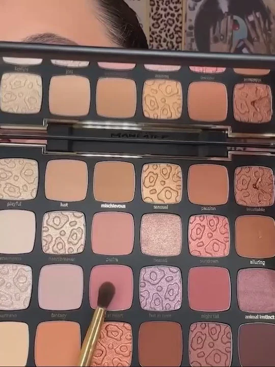 maneater™ after dark volume II eyeshadow palette - Image 2