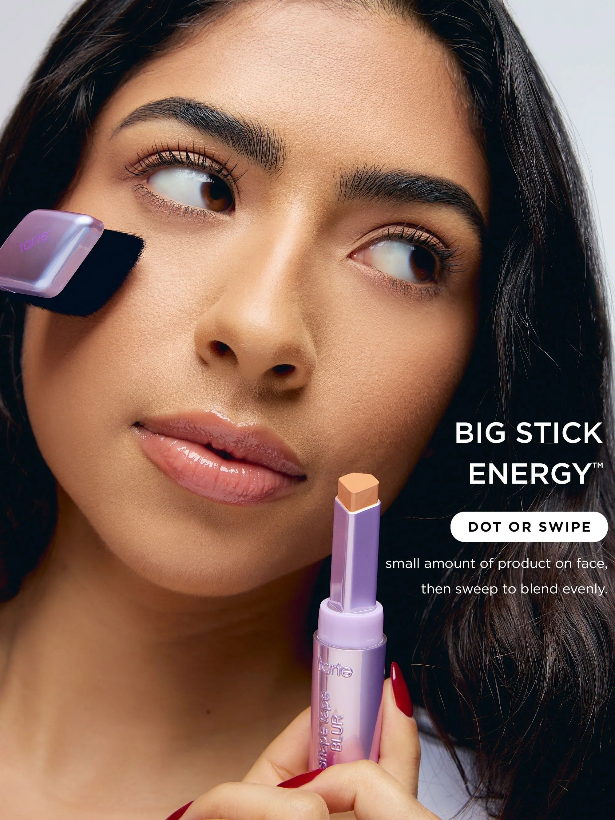 shape tape™ blur concealer brush - Image 6